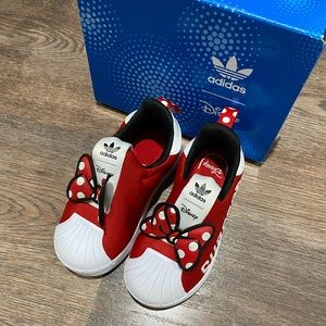 Minnie Mouse adidas